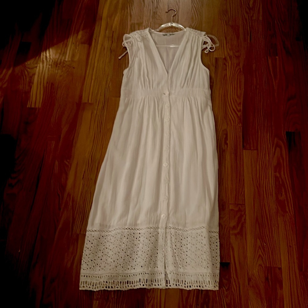 HEARTLOOM WHITE BUTTON FRONT MIDI DRESS SIZE M EYELET HEM V-NECK LINED GUC